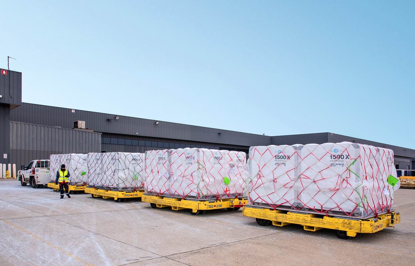 Reliable Temperature-Controlled Transport with SkyCell’s 1500X Hybrid Containers